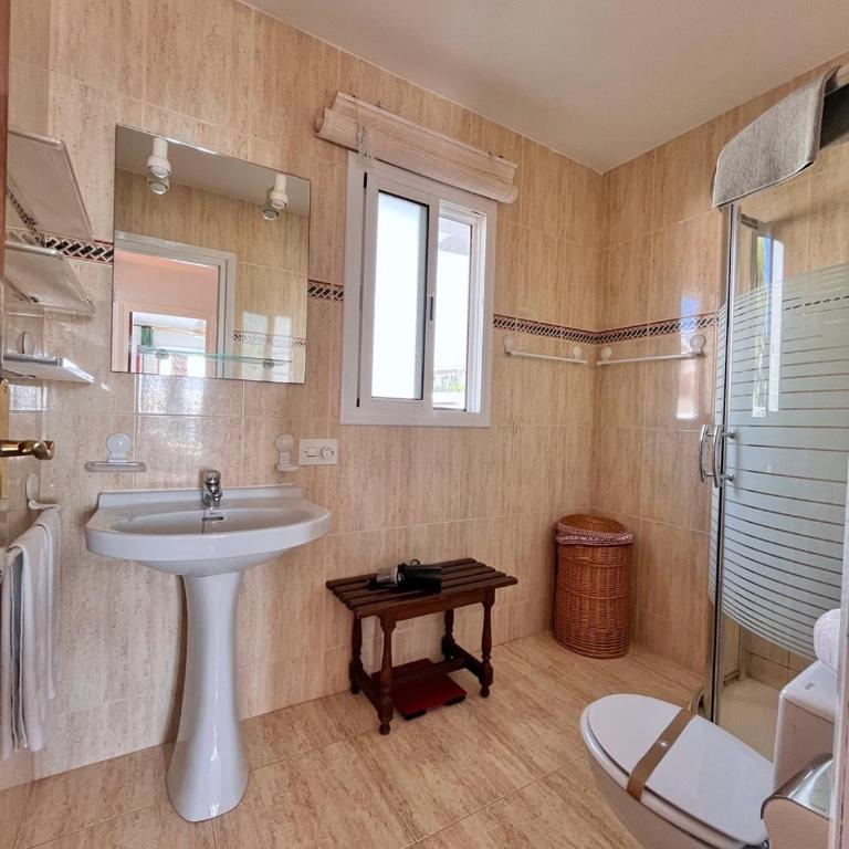 GuestReady - Coastal getaway with sea views - Three-Bedroom House - 24
