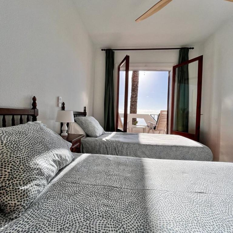 GuestReady - Coastal getaway with sea views - Three-Bedroom House - 13
