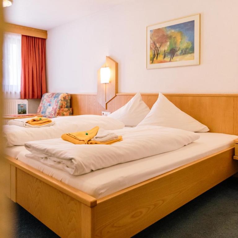 Hotel Wiese - Doppelzimmer mit Balkon - 4