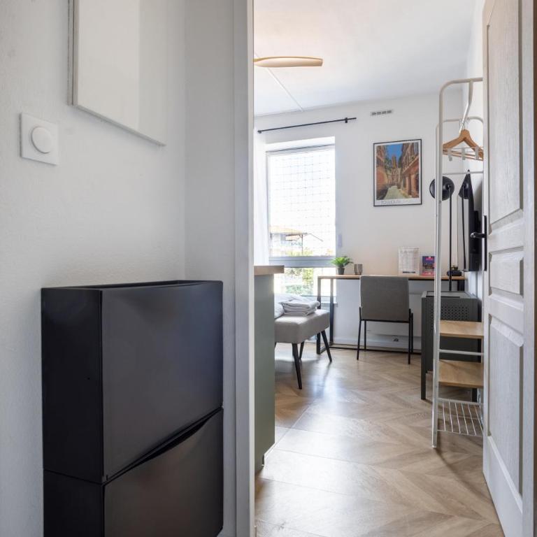 Cocon Moderne Compans Caffarelli - Métro, Charme & Confort - Appartement 1 Chambre - 9