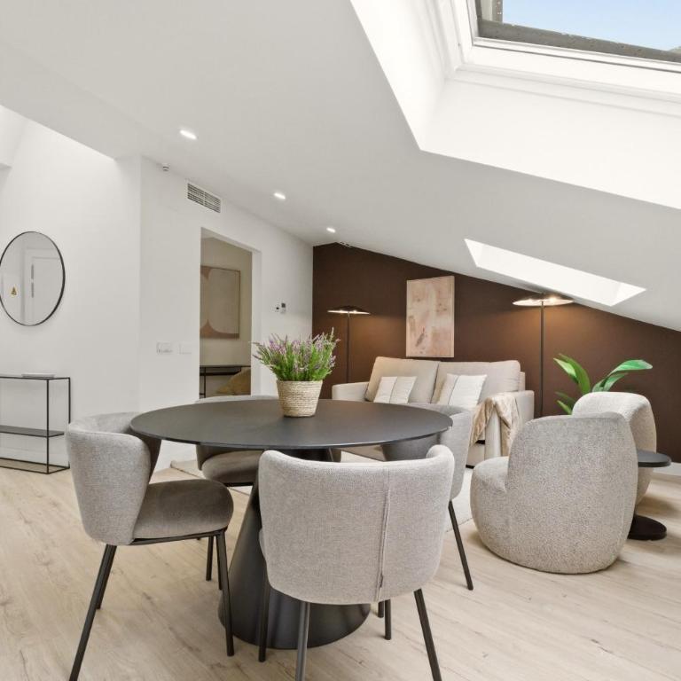 Teatro en Madrid - One-Bedroom Apartment - 3