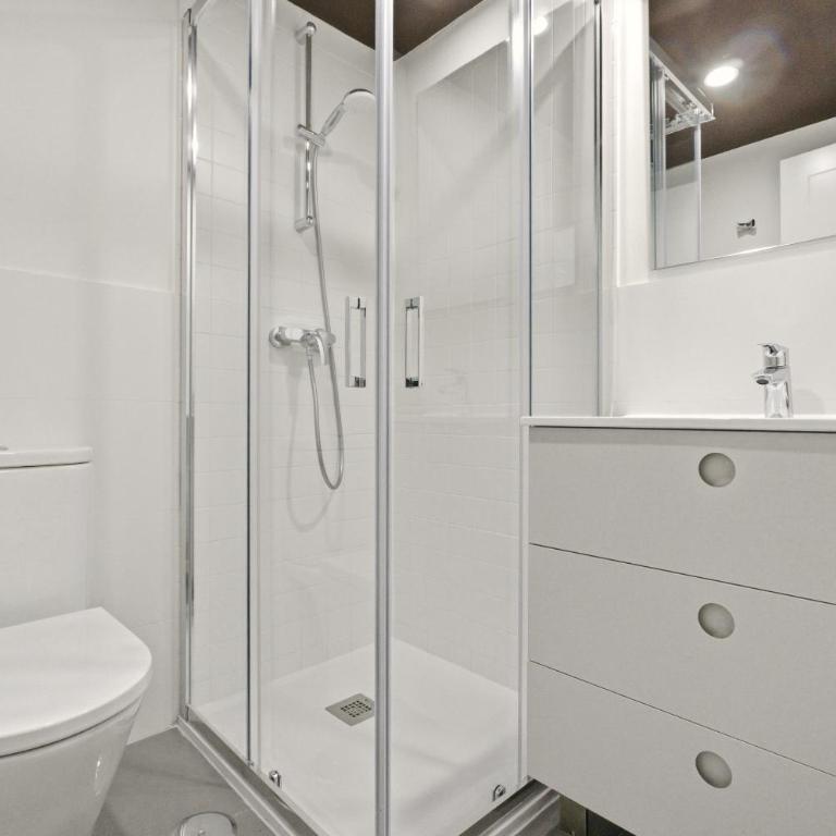 Teatro en Madrid - One-Bedroom Apartment - 9