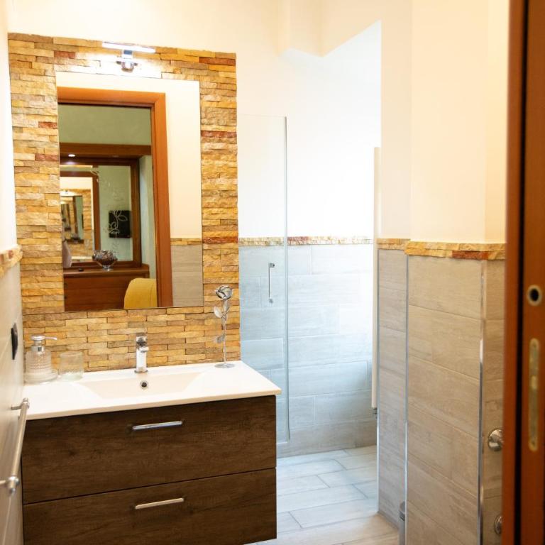 DOMUS PATRIZIA ROMANA 6 Persone - Appartamento con 3 Camere da Letto - 17