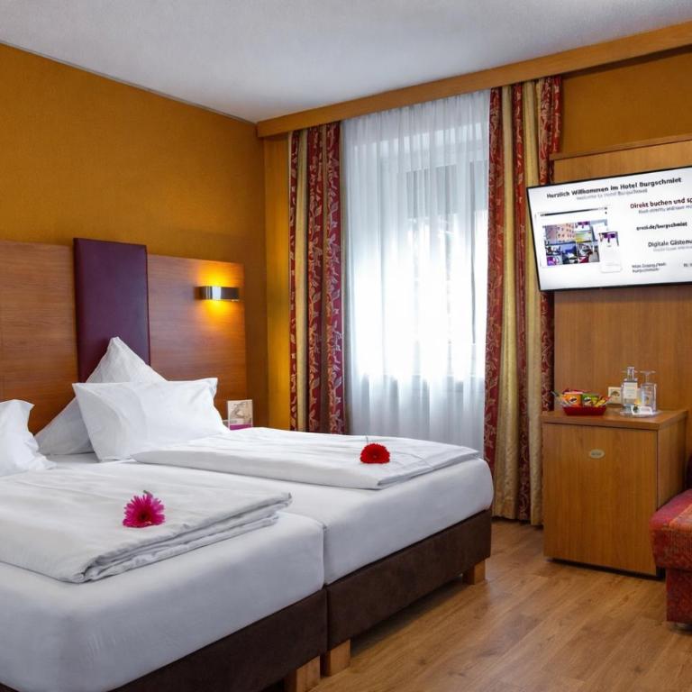 TIPTOP Hotel Burgschmiet Garni - Chambre Double ou Lits Jumeaux - 14