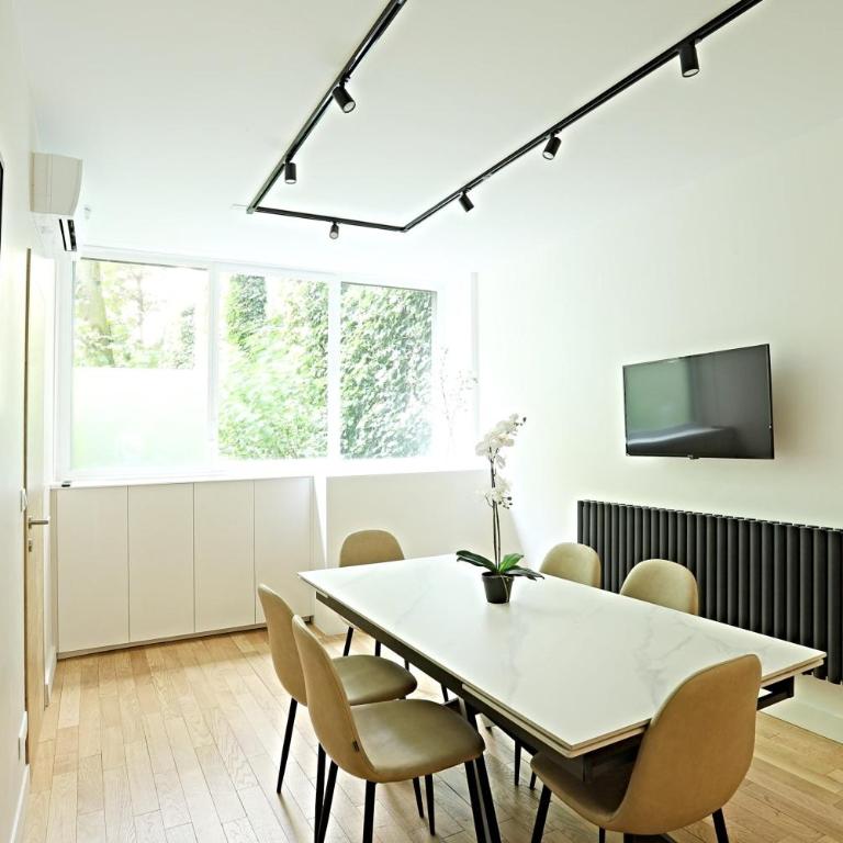 Luxurious Duplex with Private Sauna & Home Theater - Appartamento con 1 Camera da Letto - 4