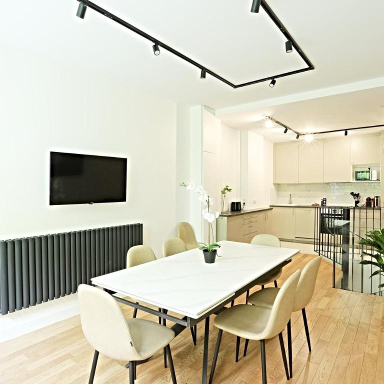Luxurious Duplex with Private Sauna & Home Theater - Appartamento con 1 Camera da Letto - 3