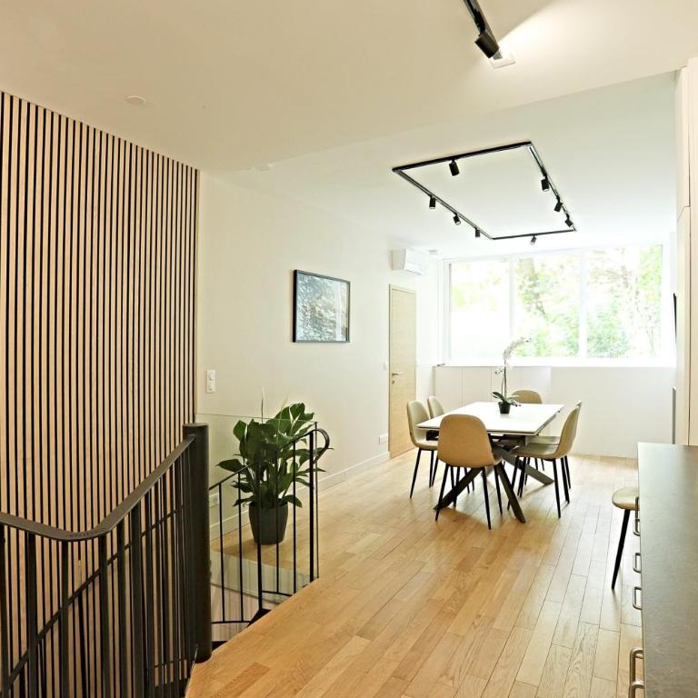 Luxurious Duplex with Private Sauna & Home Theater - Appartamento con 1 Camera da Letto - 2