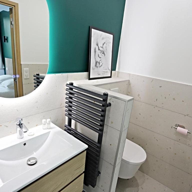 Luxurious Duplex with Private Sauna & Home Theater - Appartamento con 1 Camera da Letto - 13