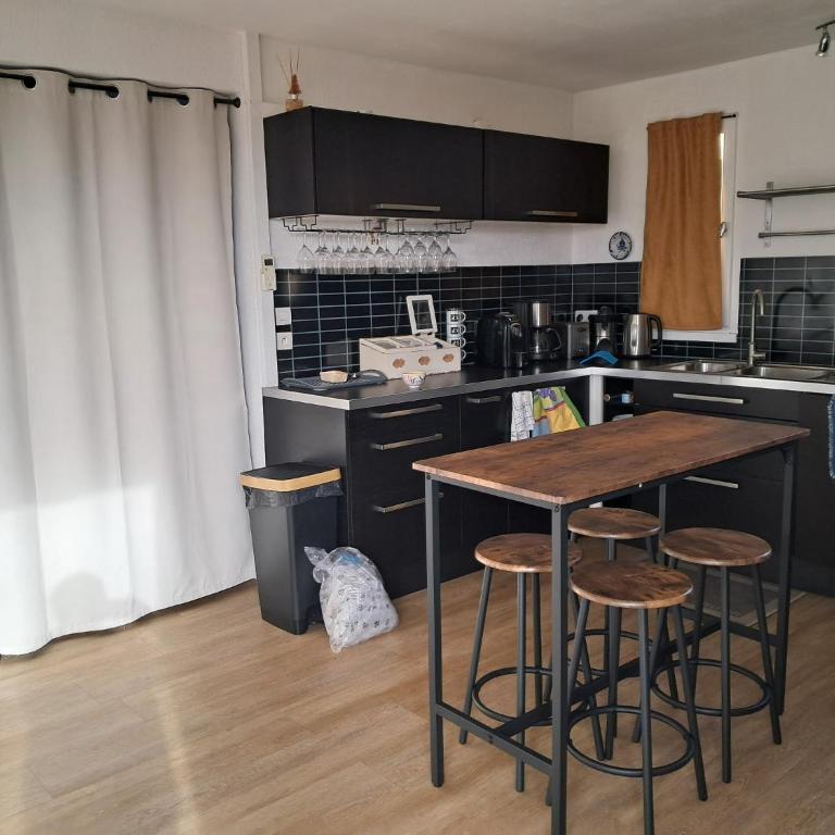 Appt 80 m2 vue port avec baignoire balnéo - Appartement 2 Chambres - 7