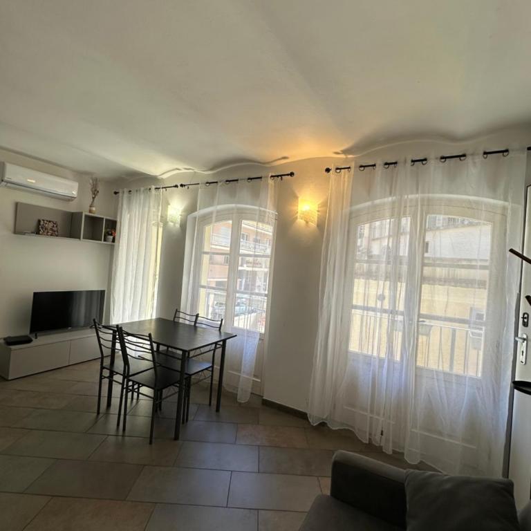 Casa mia Menton - Appartement avec Balcon - 4