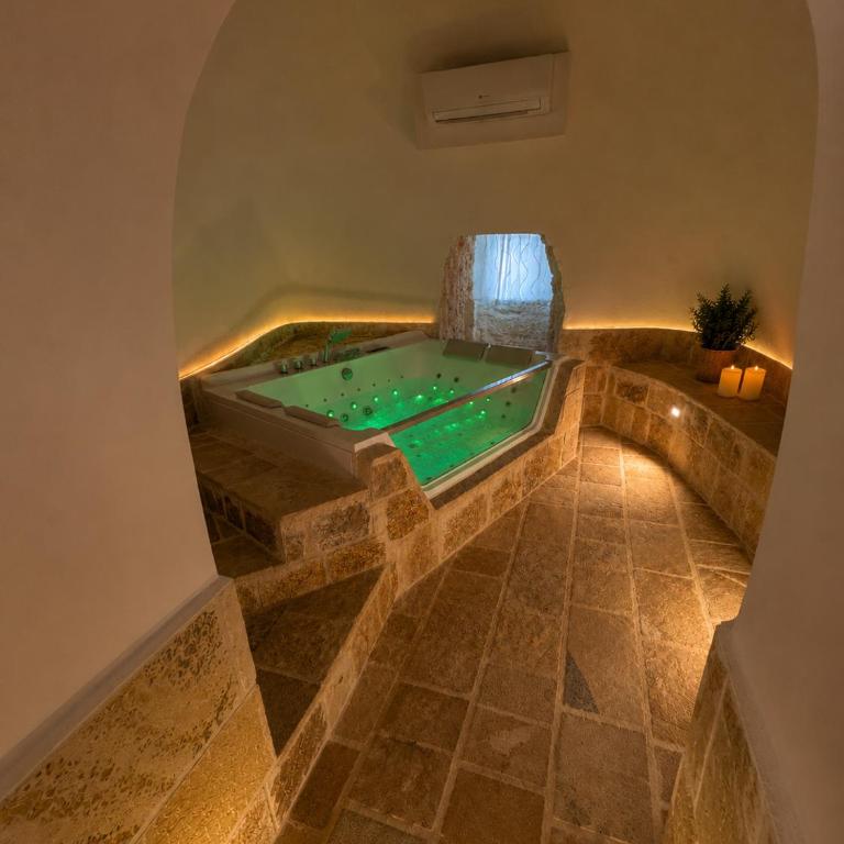 Tenuta Saracena - Suite King con Vasca Idromassaggio - 20