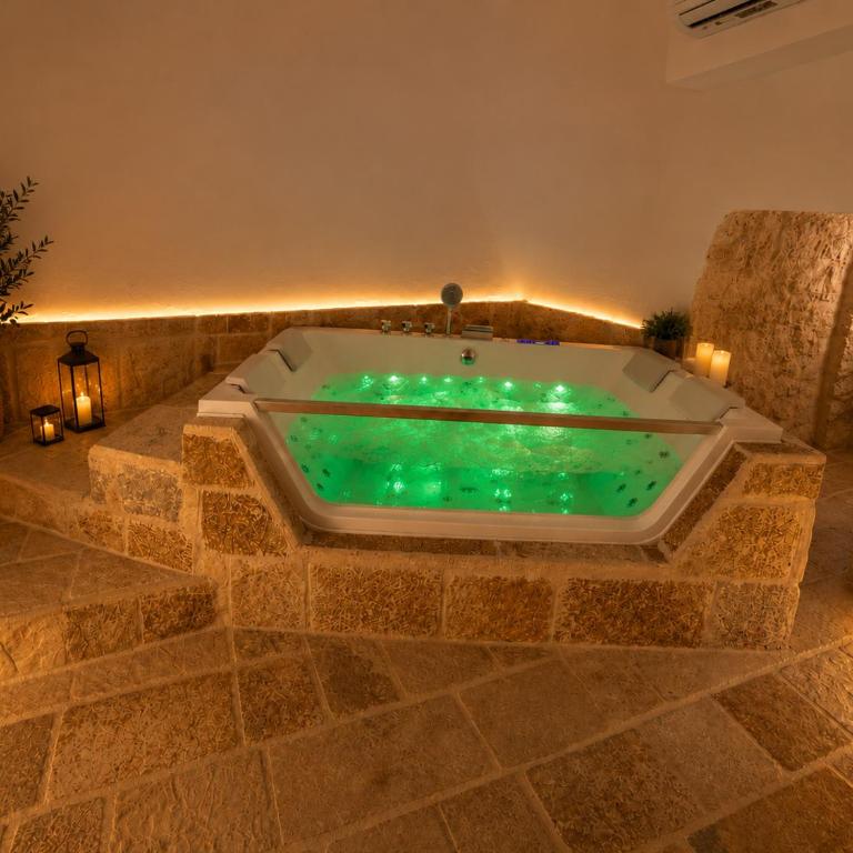 Tenuta Saracena - Suite King con Vasca Idromassaggio - 19