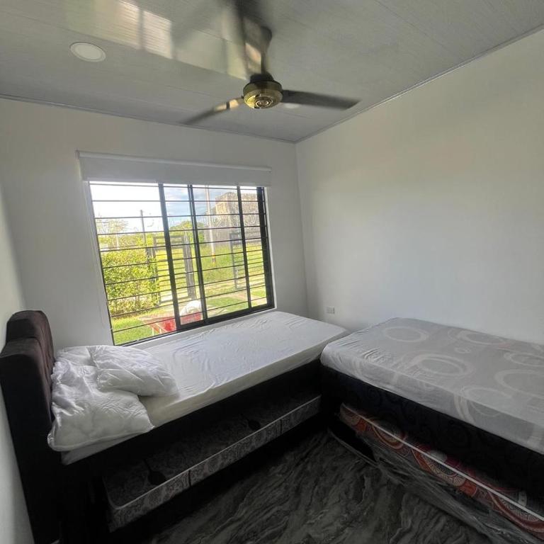 Brisas de Ensueño Carmen de Apicala - Three-Bedroom House - 16