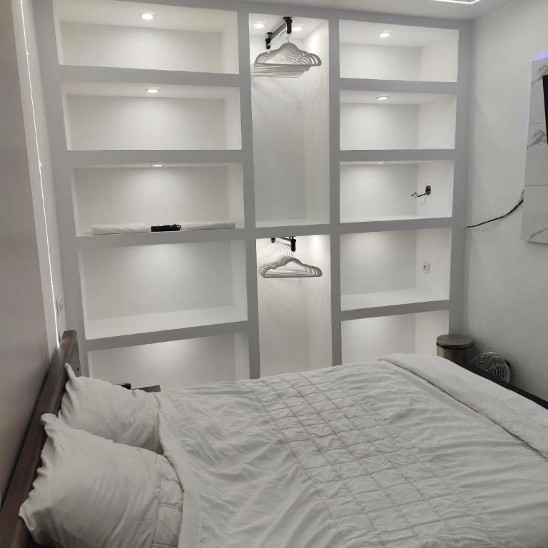 Chambre privé dans une maison avec terrasse et jardin salles de bain partagées - Chambre Double Standard avec Salle de Bains Commune - 1