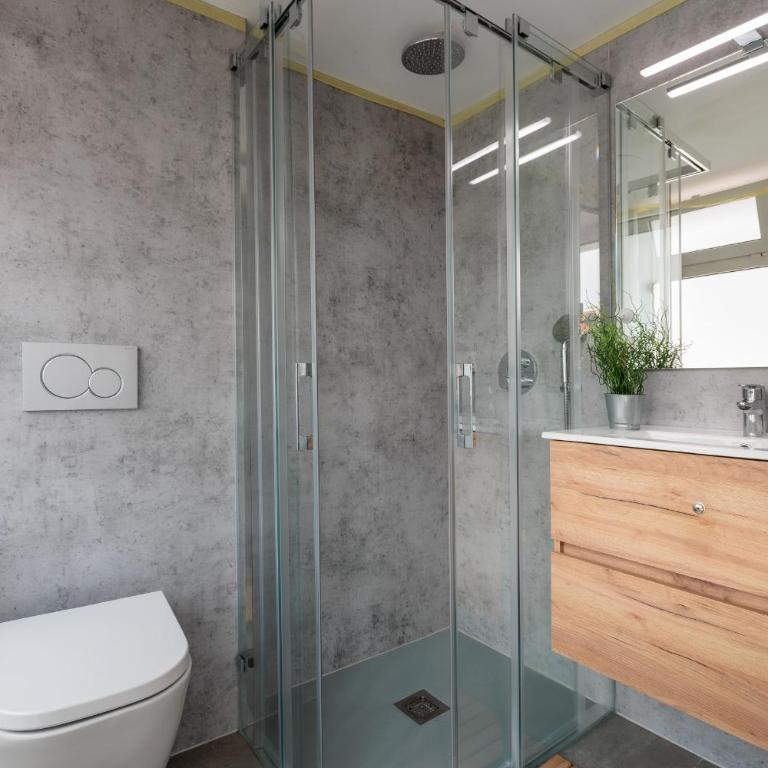 LETS HOLIDAYS CENTRIC HOUSE with PARKING - Casa de 3 dormitorios - 17