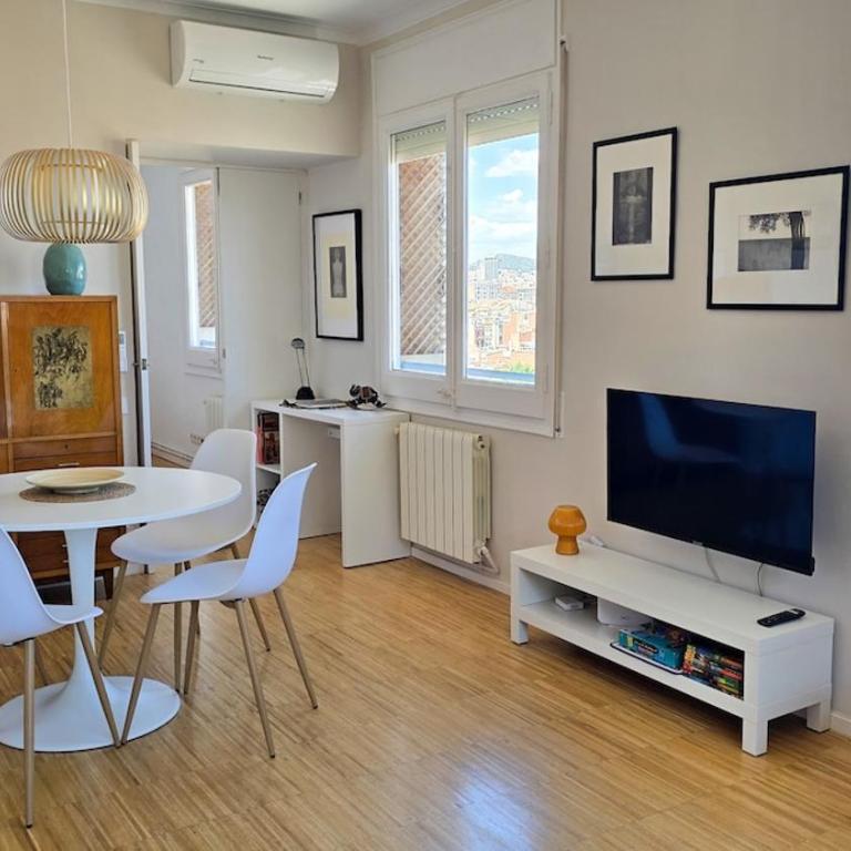 Opening Doors Montjuïc-Sants, bright and incredible views - Apartamento de 2 dormitorios - 1