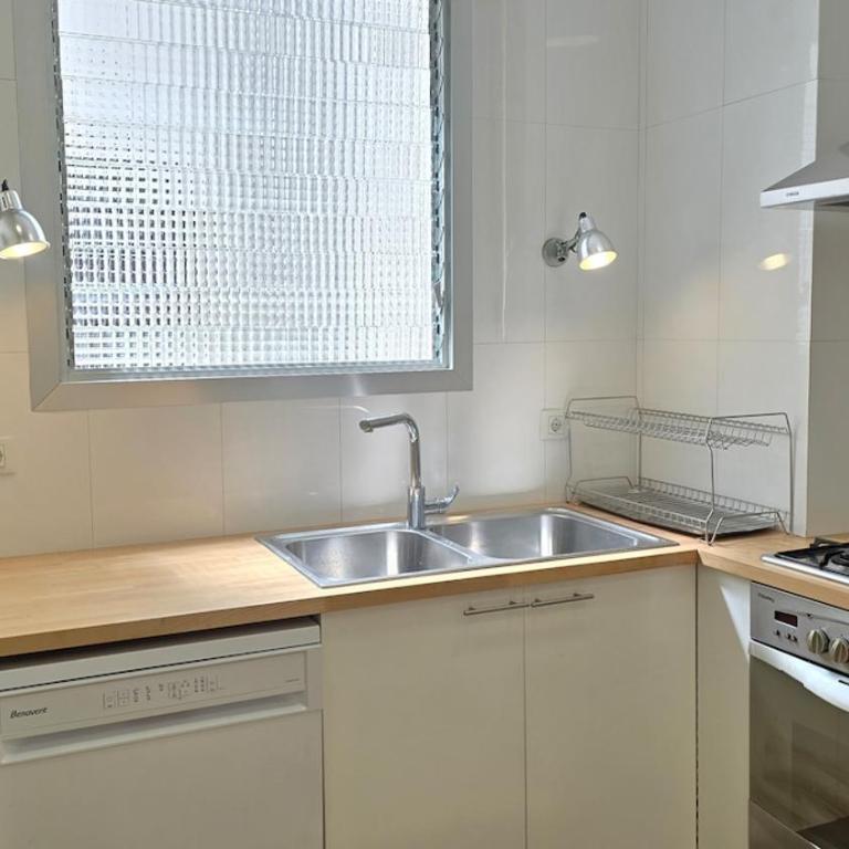Opening Doors Montjuïc-Sants, bright and incredible views - Apartamento de 2 dormitorios - 3