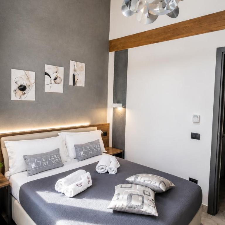 Alterego B&B - Camera Matrimoniale Standard con Letto alla Francese - 1