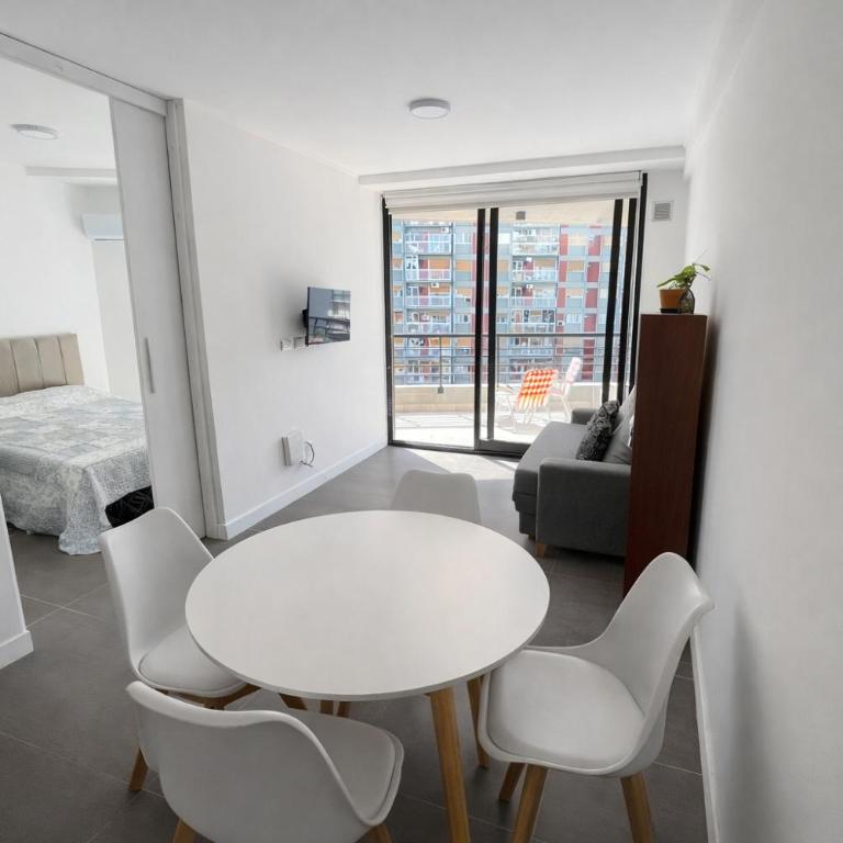 Nuevo 2 ambientes con pileta y parrilla hasta 4 huéspedes - Apartamento de 1 dormitorio - 1