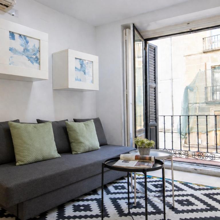 Madrid de los Austrias - One-Bedroom Apartment - 23