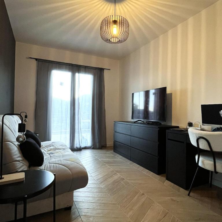 Villa Bikara, neuve, élégante et lumineuse proche de Nice - Villa - 11