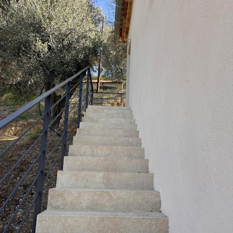 Villa Bikara, neuve, élégante et lumineuse proche de Nice - Villa - 21