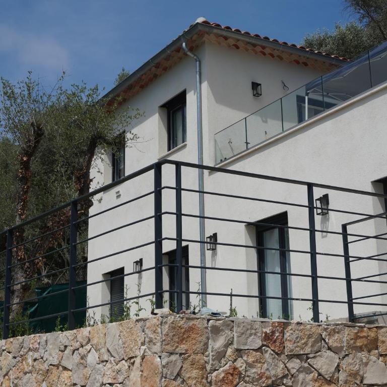 Villa Bikara, neuve, élégante et lumineuse proche de Nice - Villa - 54