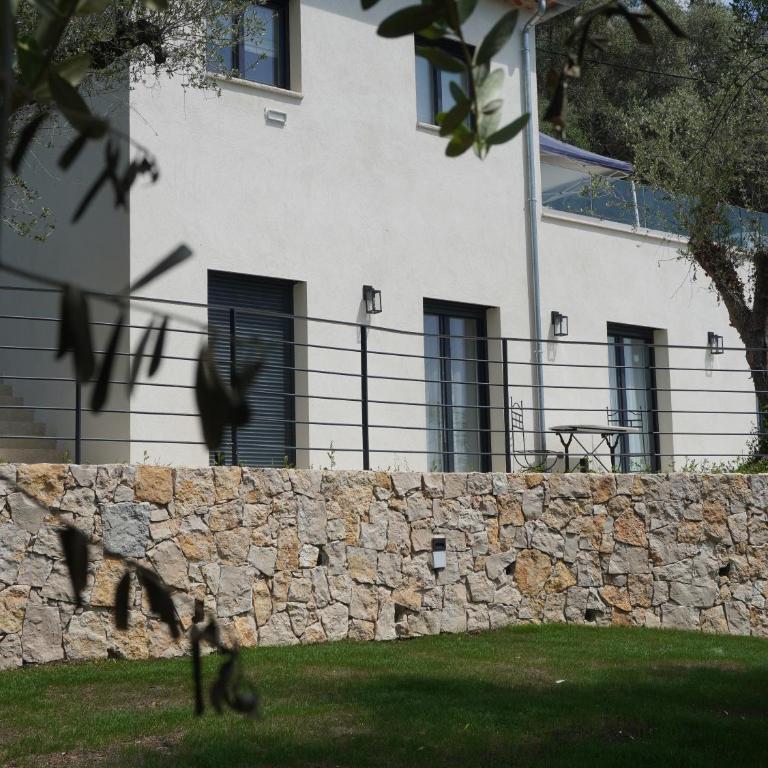 Villa Bikara, neuve, élégante et lumineuse proche de Nice - Villa - 84