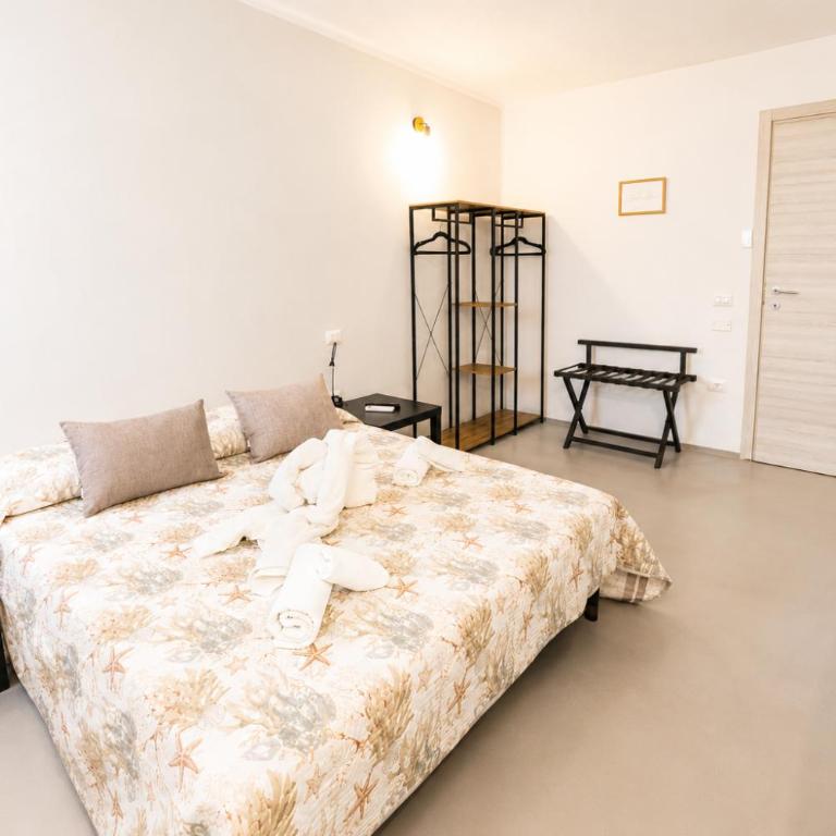 Ruoni Modern Rooms - Posizione strategica tra Santa Teresa, Palau e La Maddalena - Camera Matrimoniale Deluxe - 11