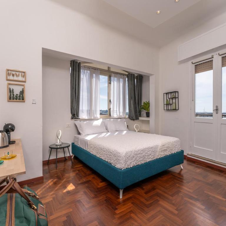 Porto Mediceo - Double Room with Balcony and Sea View - 1