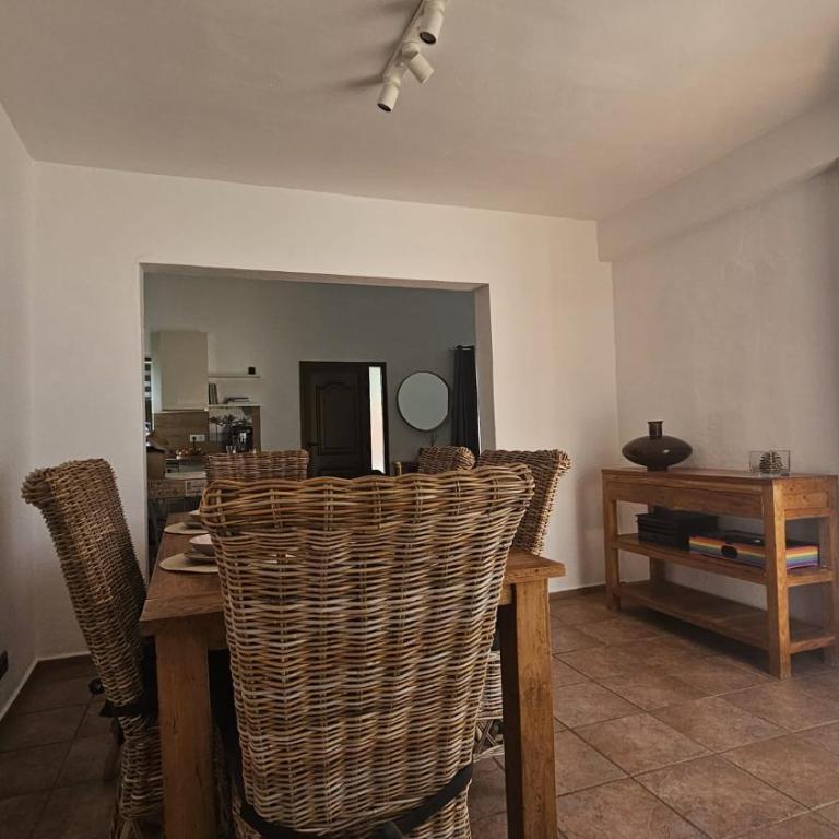 Villa Catherina - Three-Bedroom Villa - 2