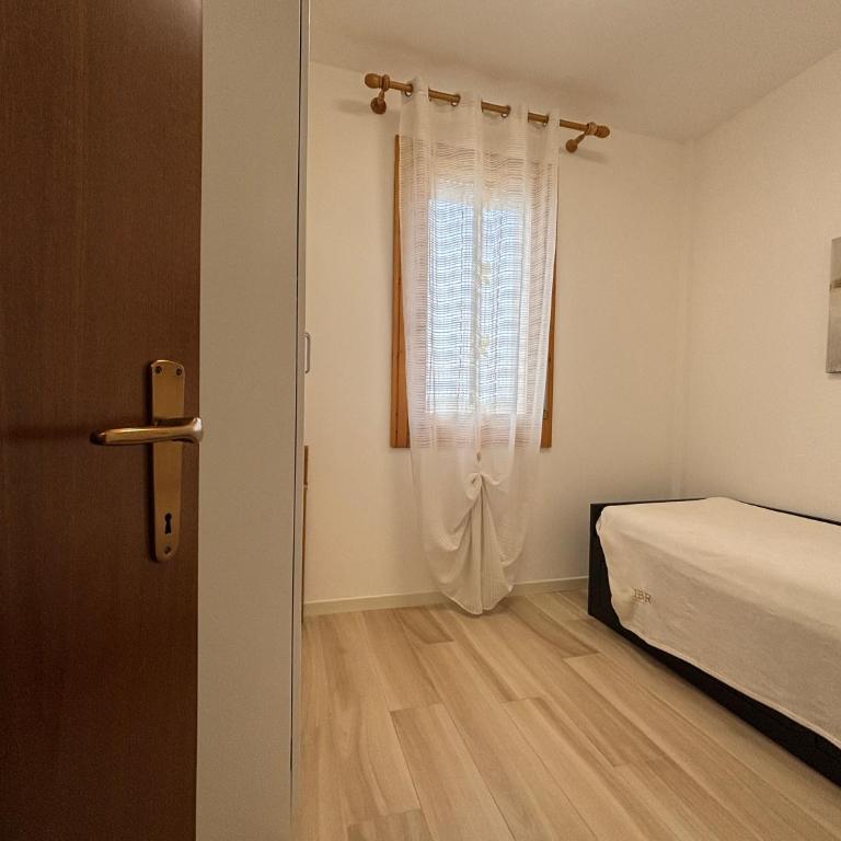 Pino Verde - Appartamento con 2 Camere da Letto - 11
