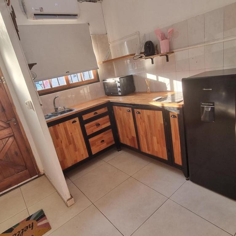 Casa en el centro de Remedios de Escalada - Apartamento de 1 dormitorio - 2