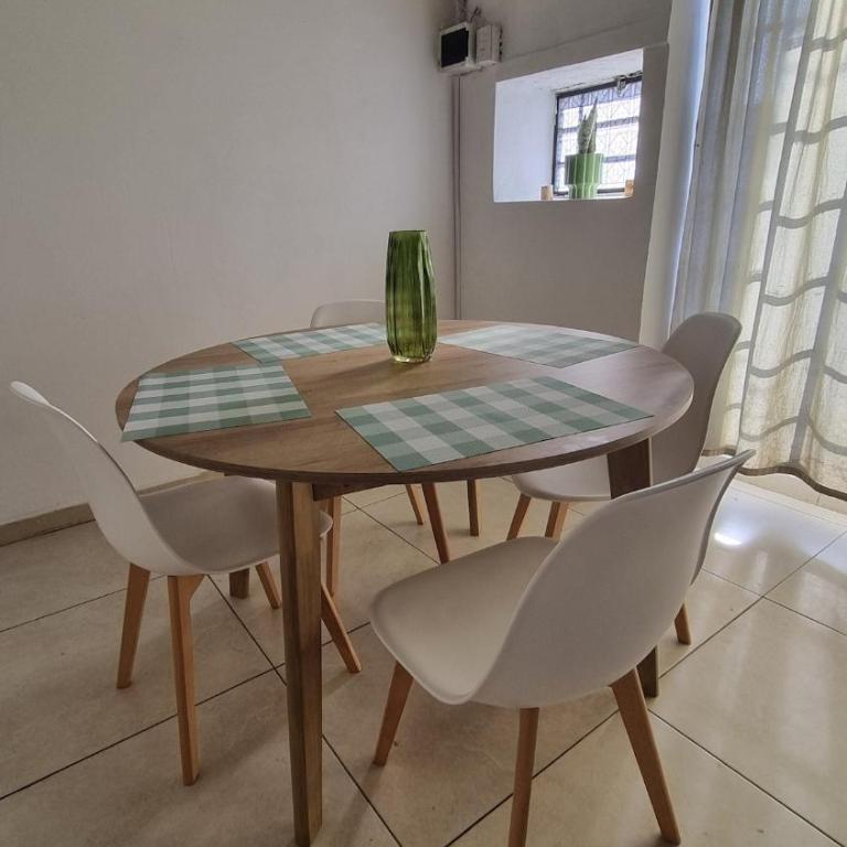 Casa en el centro de Remedios de Escalada - Apartamento de 1 dormitorio - 15