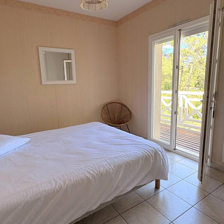 Spacieuse villa familiale avec terrasses à 500m du Bassin - Villa mit 3 Schlafzimmern - 22