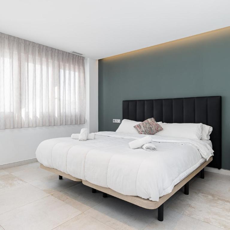 Sunrise Center Suites - Deluxe Apartment - 5