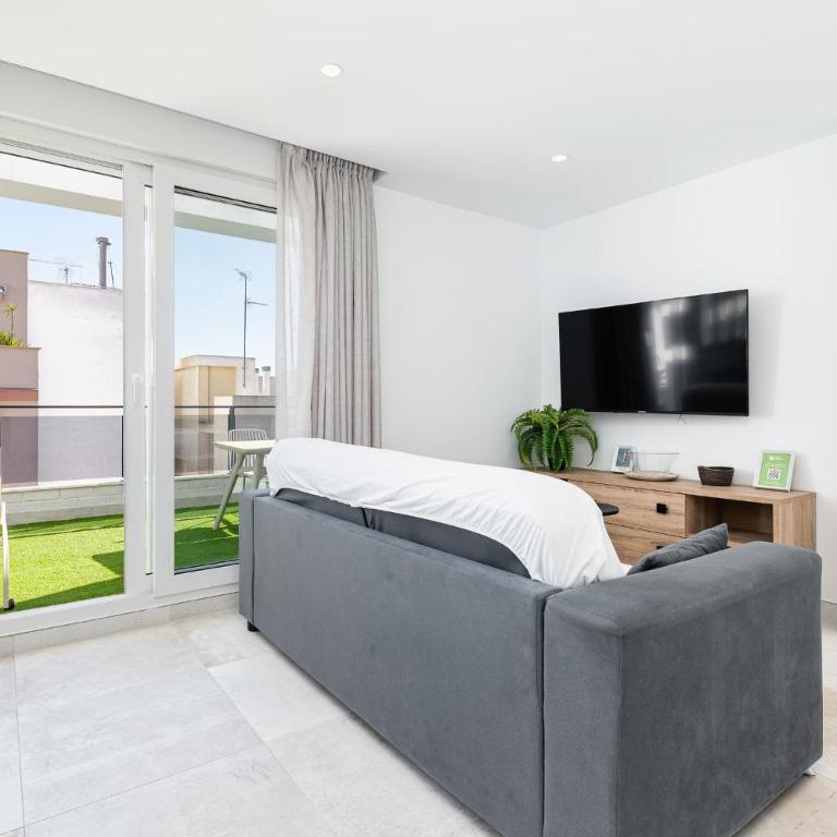 Sunrise Center Suites - Deluxe Apartment - 12