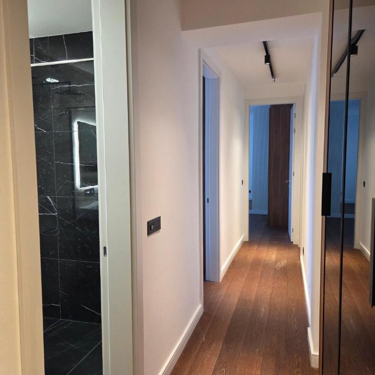 Paster Plaza deluxe apartments - Apartman sa 3 Spavaće Sobe i Balkonom - 8
