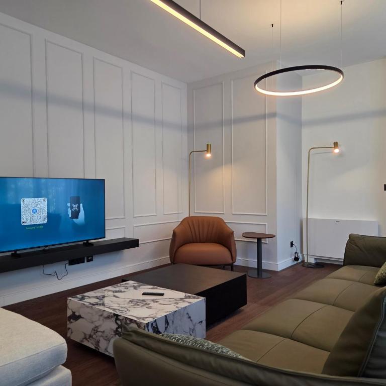 Paster Plaza deluxe apartments - Apartman sa 3 Spavaće Sobe i Balkonom - 9