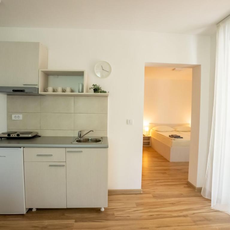Smeštaj Milutinn-Jabuka, centar Sokobanje, iza Miloševog konaka - One-Bedroom Apartment - 6