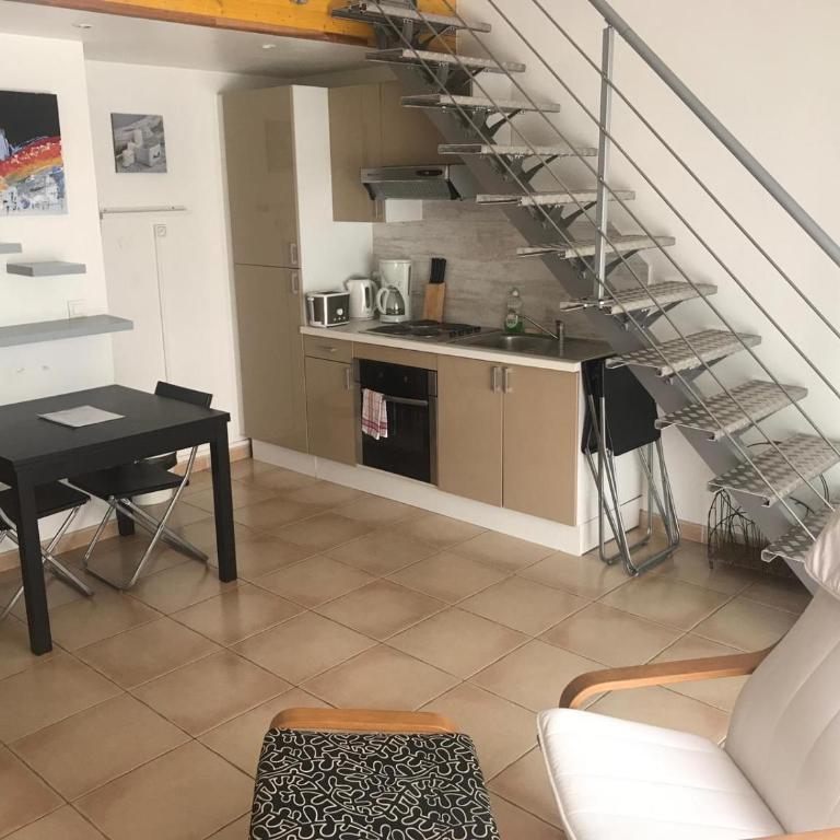 Appartement au coeur de ville et Marine très lumineux - Apartment mit 1 Schlafzimmer - 6