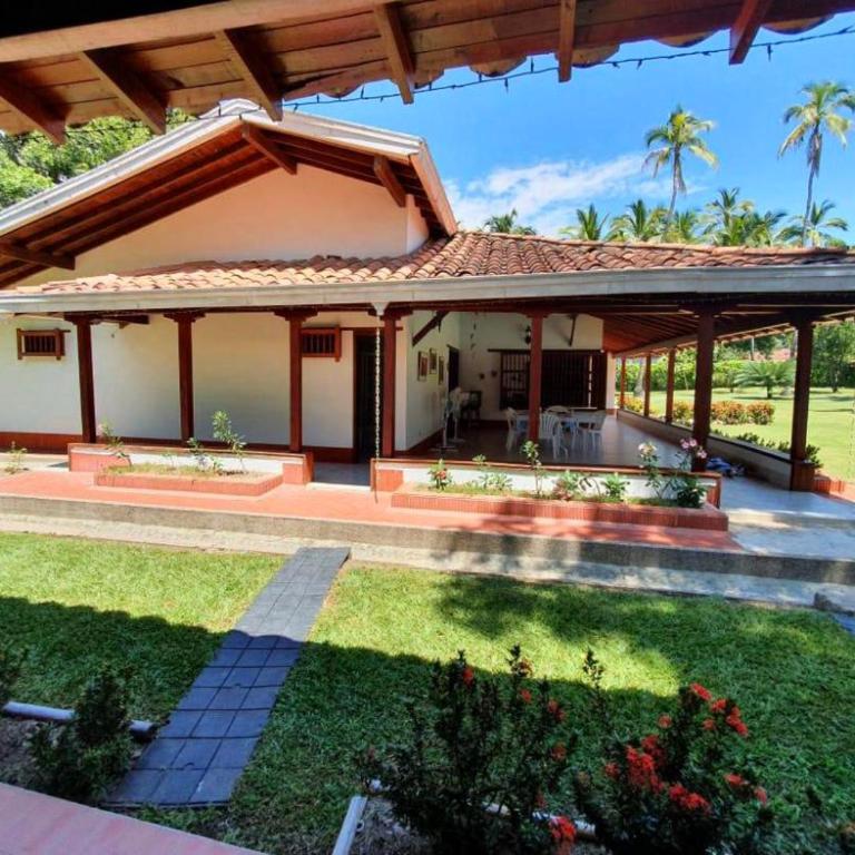Finca para grupos con espectacular piscina en Santa Fe de Antioquia - Four-Bedroom House - 2