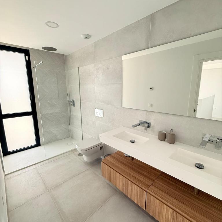 New modern, between Golf & Beach - Casa - 7