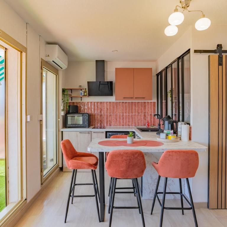 COSY WAVES T1 bis centre Saint-Raphaël Plages, gare à pied, terrasse & parking - Apartment mit 1 Schlafzimmer - 23