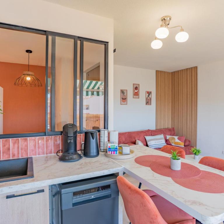 COSY WAVES T1 bis centre Saint-Raphaël Plages, gare à pied, terrasse & parking - Apartment mit 1 Schlafzimmer - 9