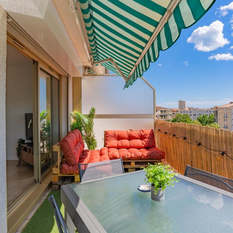 COSY WAVES T1 bis centre Saint-Raphaël Plages, gare à pied, terrasse & parking - Apartment mit 1 Schlafzimmer - 26
