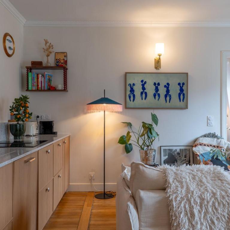 Charming 1BR Top Floor in Montmartre with Elevator - Appartement - 10