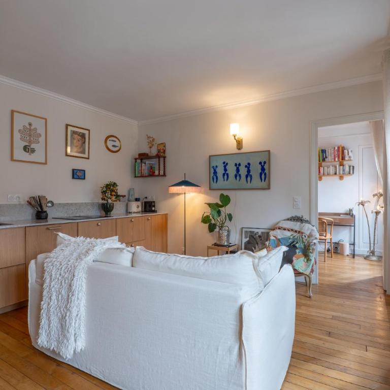 Charming 1BR Top Floor in Montmartre with Elevator - Appartement - 8