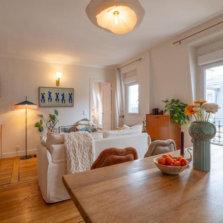 Charming 1BR Top Floor in Montmartre with Elevator - Appartement - 4