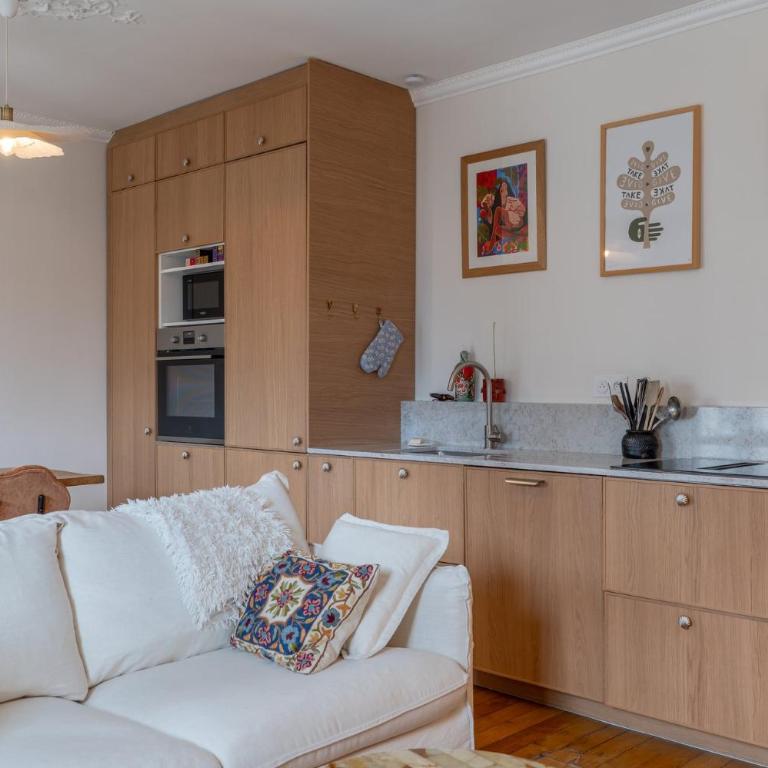Charming 1BR Top Floor in Montmartre with Elevator - Appartement - 11